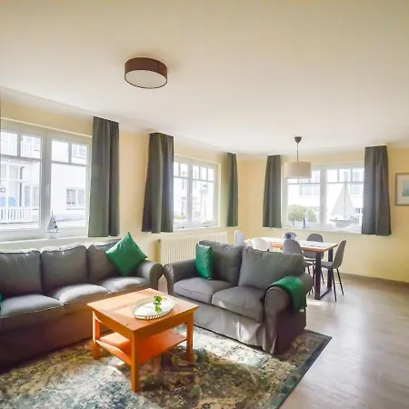 Strandvillen Binz - Ferienwohnung Mit 2 Schlafzimmern Und Balkon Ah-563 Exterior photo